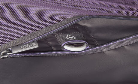 Beépített AirTag tartó