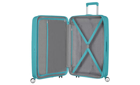 Extra cipzáras zsebbel rendelkező
 belső rendszerező 