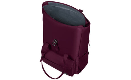 Large main compartment