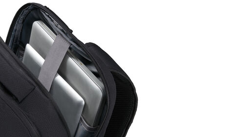 Külön laptop rekesz 15.6" modellhez