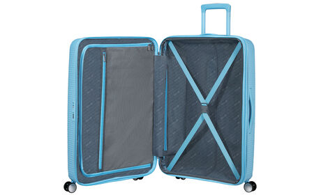 Extra cipzáras zsebbel rendelkező
 belső rendszerező 