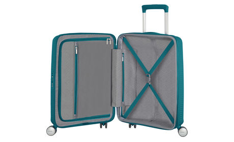 Extra cipzáras zsebbel rendelkező
 belső rendszerező 