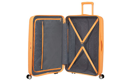 Extra cipzáras zsebbel rendelkező
 belső rendszerező 