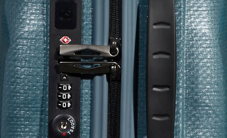 Beépített USB töltő