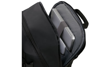Külön laptop rekesz 15.6" modellhez