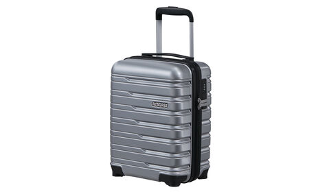 Megfelel a Ryanair és a Wizz Air ingyenes fedélzeti kézipoggyász méreteire vonatkozó szabályainak