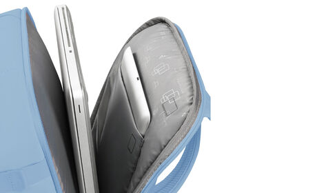 Külön laptop rekesz 15.6" modellhez