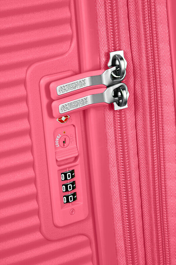 American Tourister Soundbox Spinner Expandable 55cm  HOT PINK