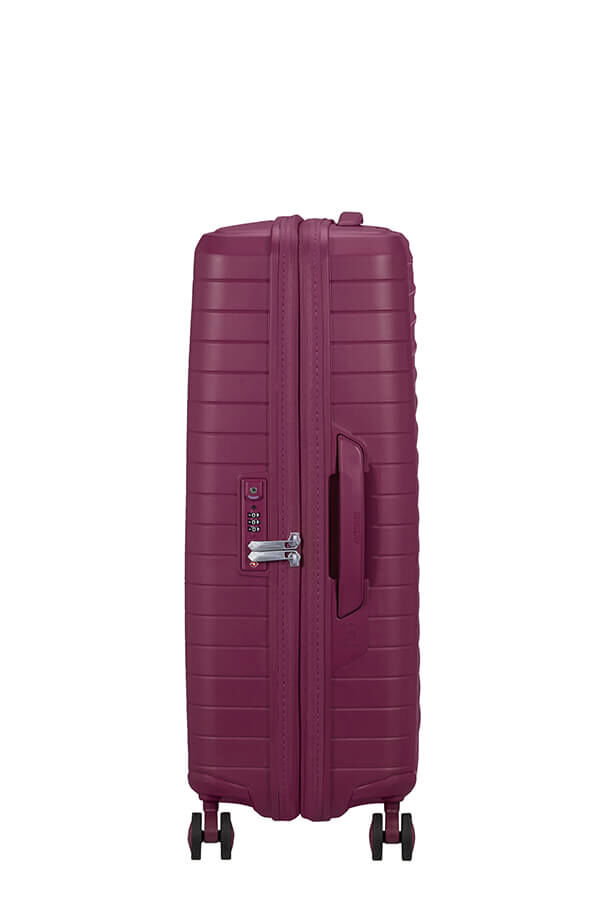 FastForward K&ouml;zepes m&eacute;retű feladhat&oacute; poggy&aacute;sz