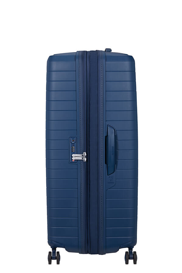 American Tourister FastForward Spinner 83/31 TSA EXP 83cm  Tenger&eacute;szk&eacute;k