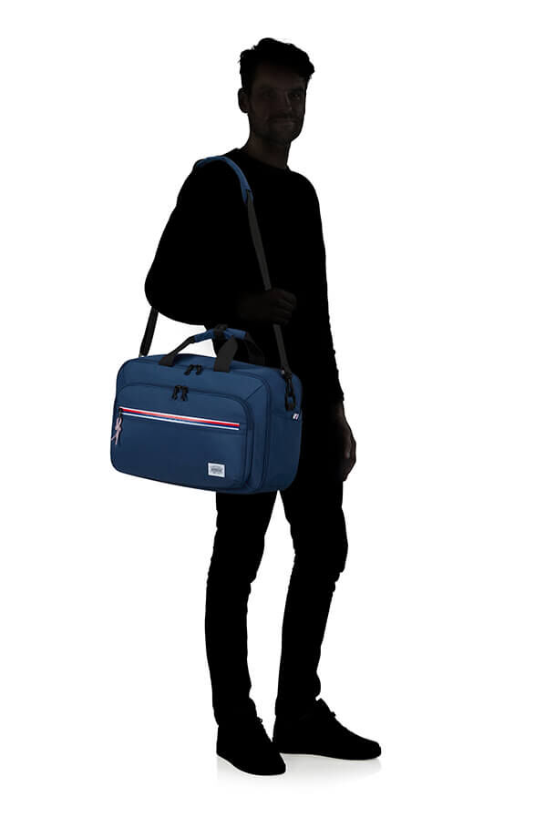 American Tourister UpBeat 3-Way Boarding Bag  Tenger&eacute;szk&eacute;k