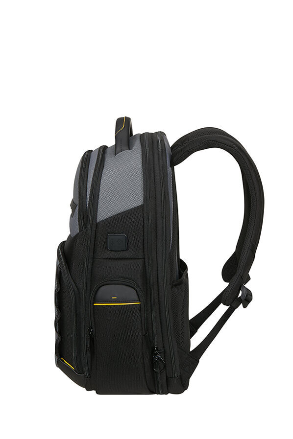 Pro-DLX 6 H&aacute;tizs&aacute;k expandable 15.6"