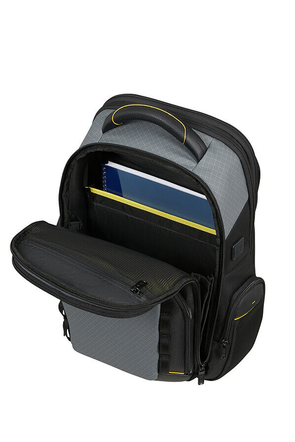 Pro-DLX 6 H&aacute;tizs&aacute;k expandable 15.6"