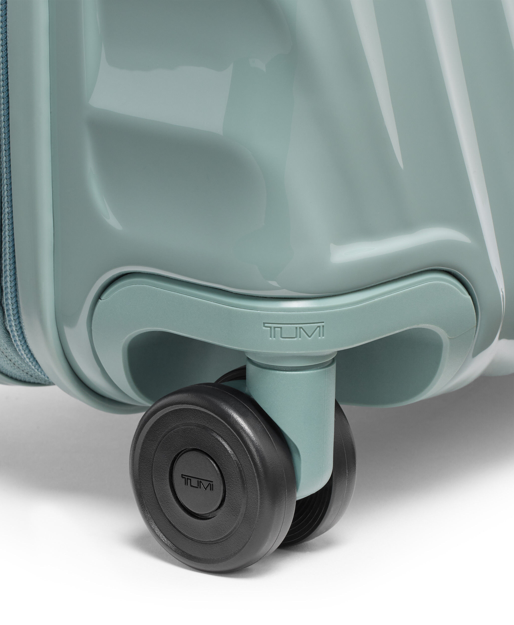 19 Degree Bőv&iacute;thető Spinner  (4 ker&eacute;k) 55 cm - Cont.