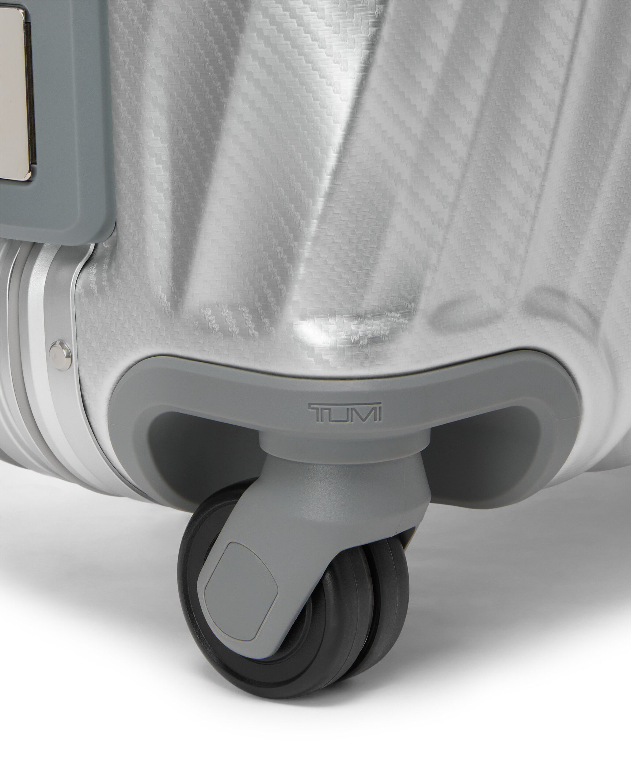 19 Degree Aluminium Spinner (4 ker&eacute;k) 56 cm - Cont. | TUMI Large Cabin