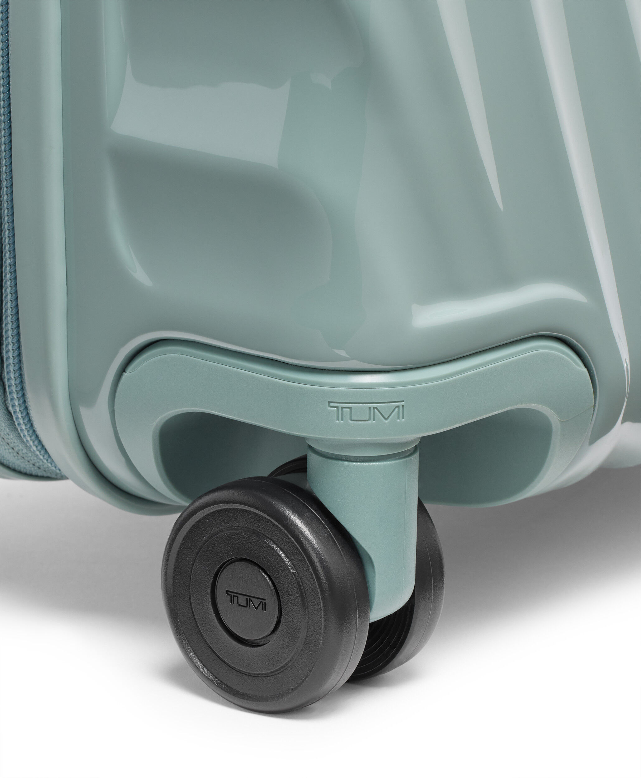 TUMI International Expandable Carry-On 55 cm