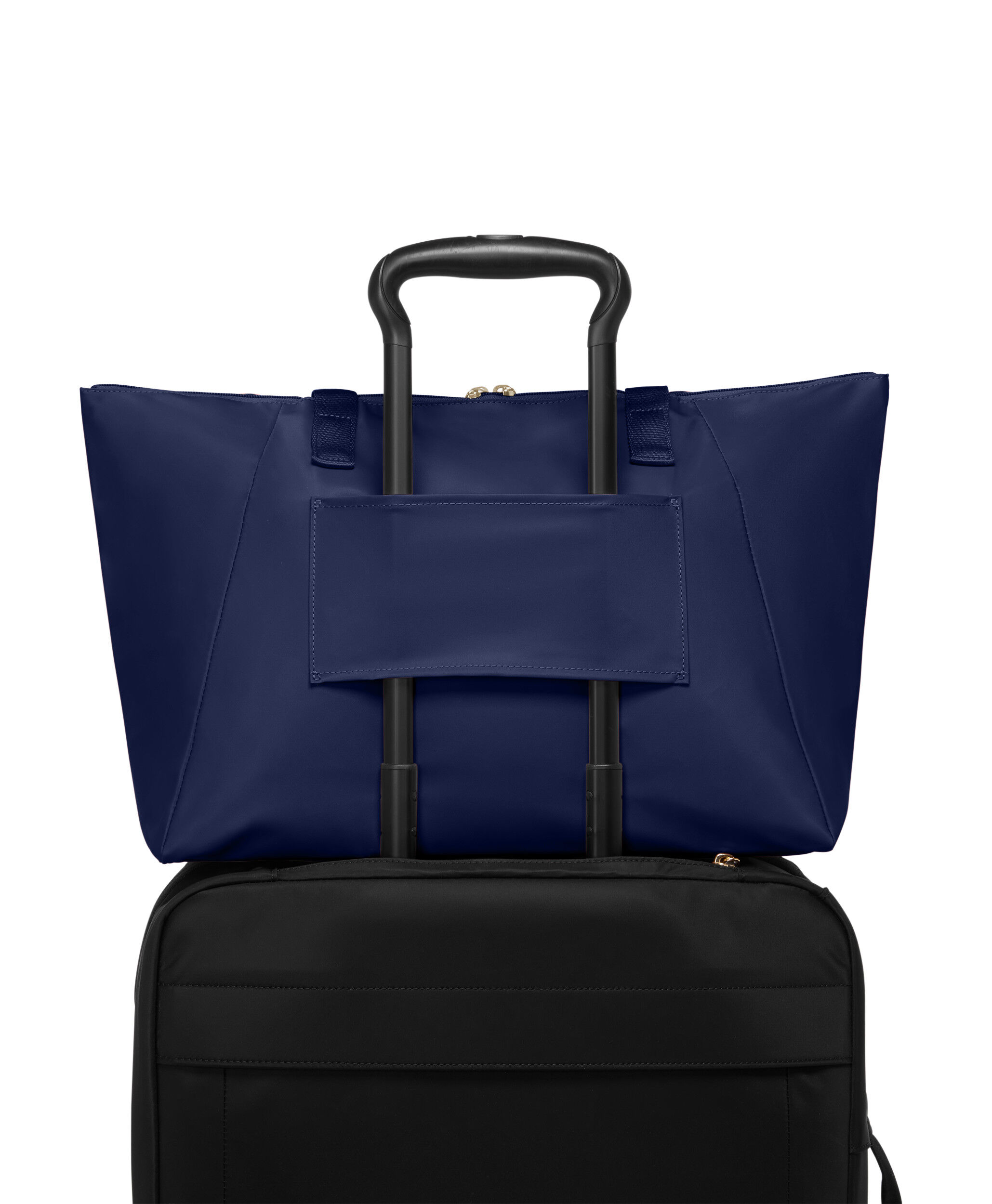 Voyageur K&eacute;zit&aacute;ska | TUMI Just In Case&reg; Medium Tote